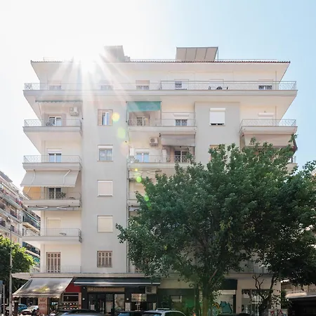Blanc, 2bd In Center Apartment *